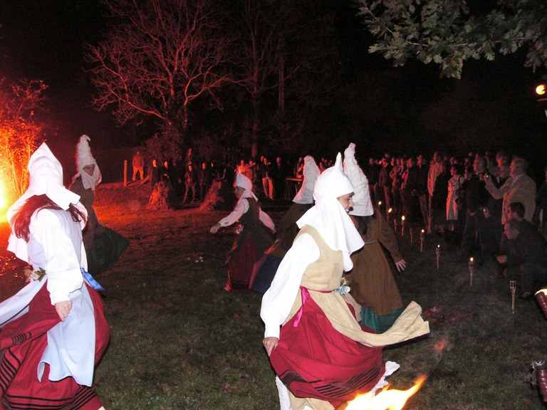 Akelarrea Mungian Kriskitin-en eskutik