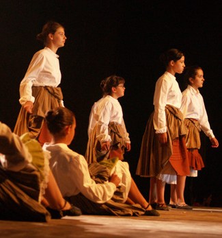 Alurr Dantza Taldea Berastegin Alurr Dantza Taldea Berastegin