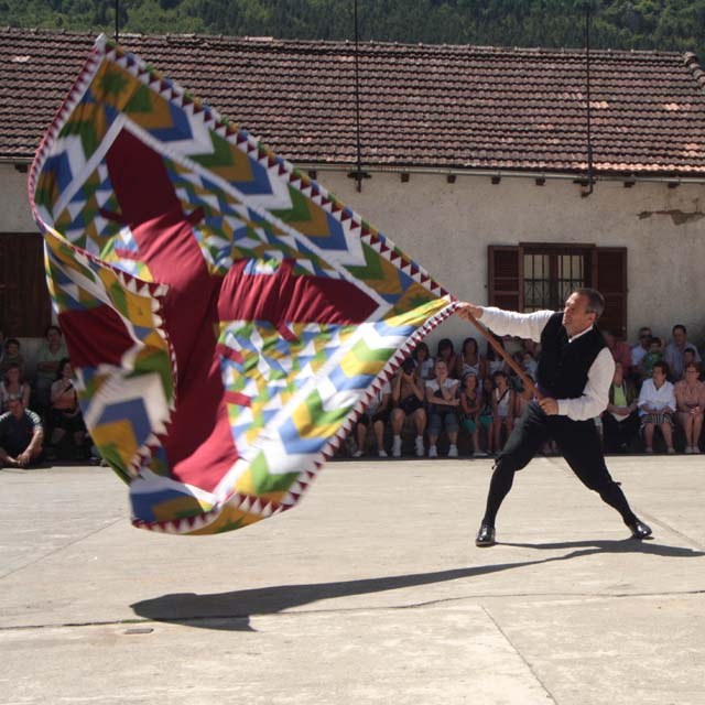 Andoni Iribarren dantzari iruindarra zendu da Andoni Iribarren dantzari iruindarra zendu da