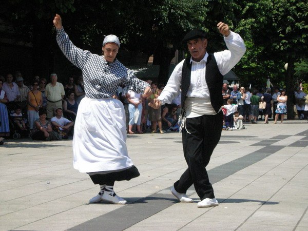 Andra Mari taldearen egitaraua Galdakaoko jaietan