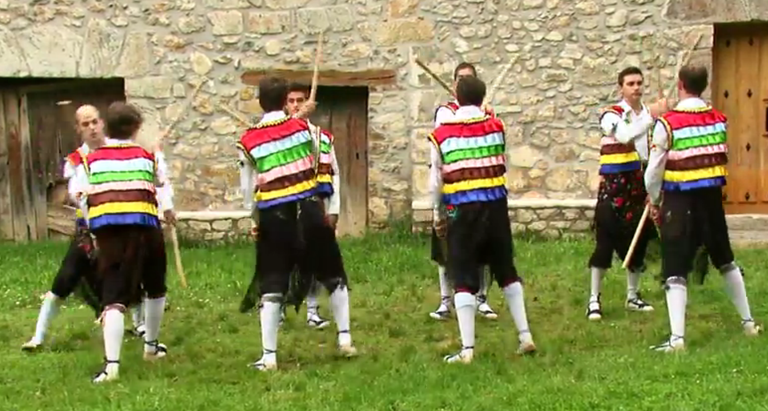 Anguiano prest dago hankapalo eta trokeo-dantzetarako