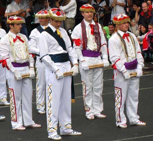 Zubietatik Iurretara, dantza argazki sorta berriak Zubietatik Iurretara, dantza argazki sorta berriak