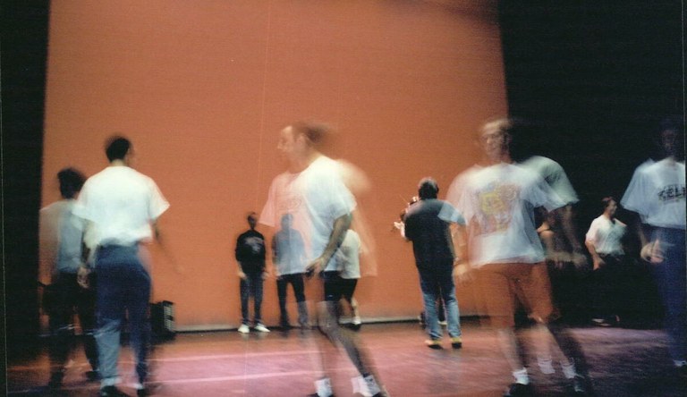 Dantzaren arrastoak Argiak guztion eskura jarri berri duen fototekan