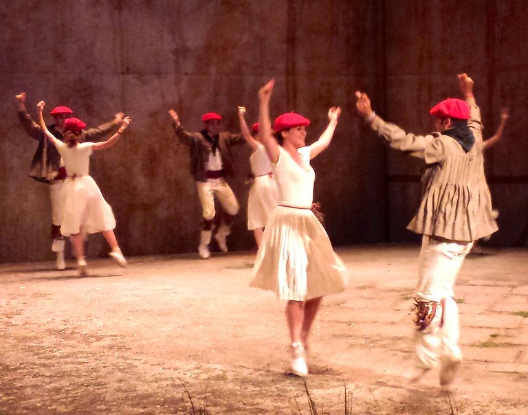 Aukeran konpainia El Caserio zarzuelan Aukeran konpainia El Caserio zarzuelan