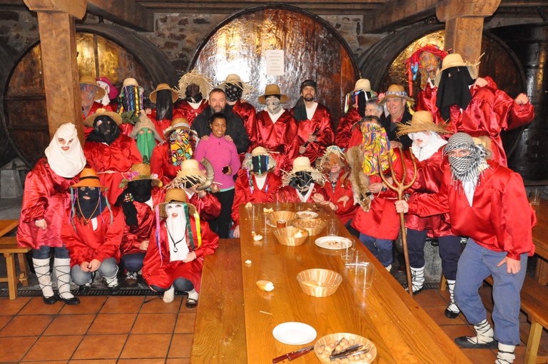 Axeri-dantza inauterietan, berreskuratze lan baten kronika