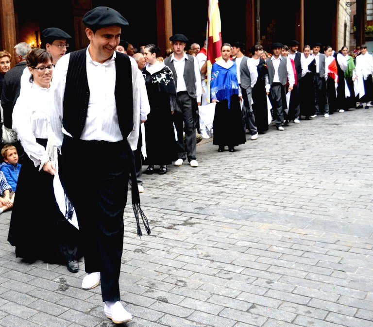 Bandera-dantza eta Trapatan Donezteben San Pedro egunez
