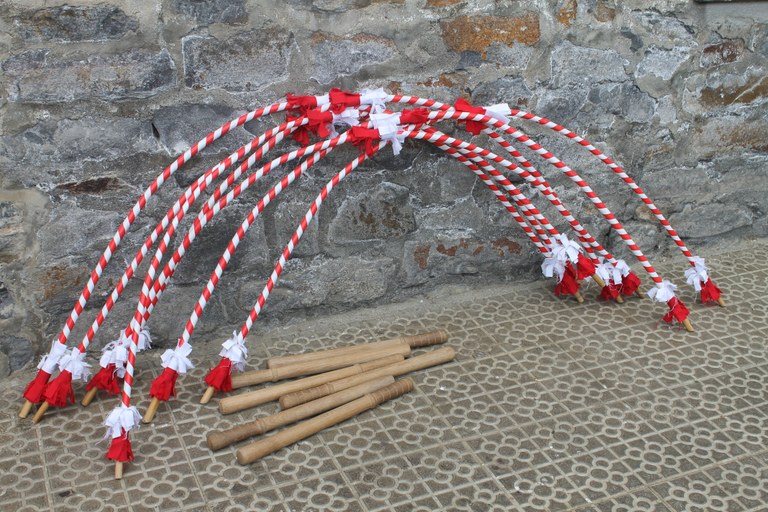 Basauriko Dantza Agerketa asteburuan ospatuko da Izurtza, Oñati, Lekeitio, Iruñea eta Idauze-Mendiko dantzekin