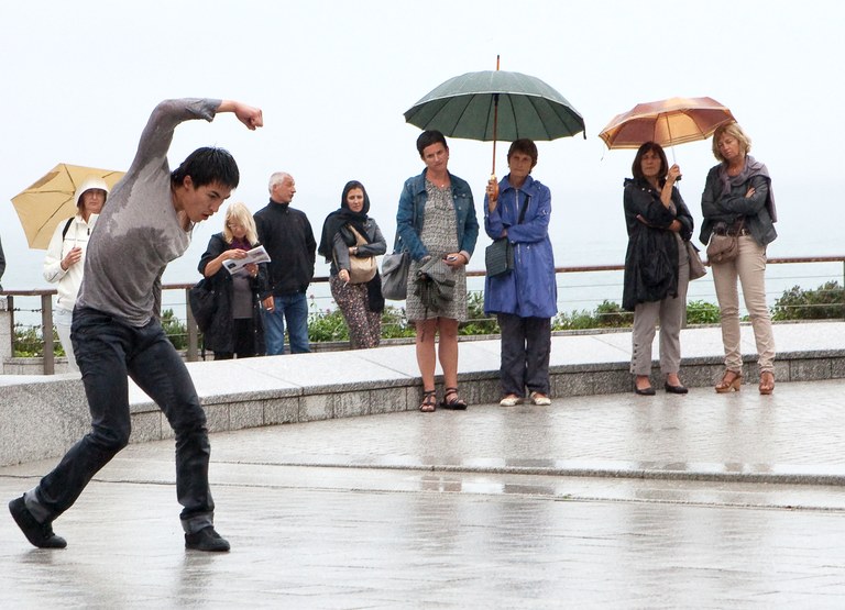 Begirada gurutzatuak