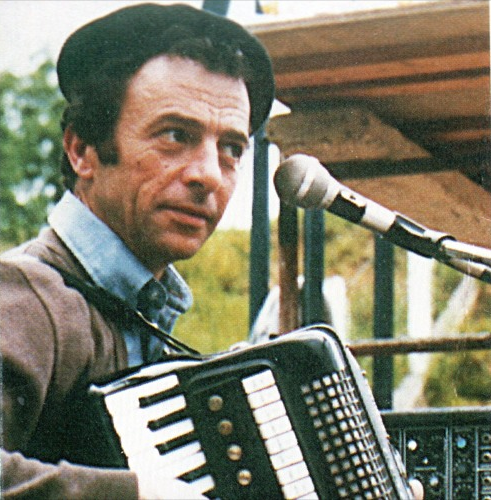 Galtxetaburu, dantza-jauziak plazetara itzuli zituen soinularia