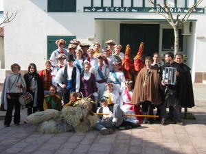 Beskoitzeko Oinak Arin taldearen 50 urteurrena