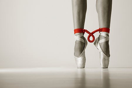 Bondage on pointe