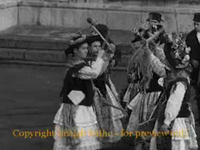 British Pathé, filme zaharren gordailua dantzaz beteta British Pathé, filme zaharren gordailua dantzaz beteta