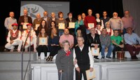 Dantza tradizionalaren bultzatzaile anonimoei esker ona Dantza tradizionalaren bultzatzaile anonimoei esker ona
