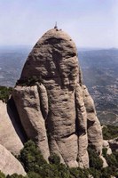 Castell edo giza-dorrea Montserraten gailurrean Castell edo giza-dorrea Montserraten gailurrean