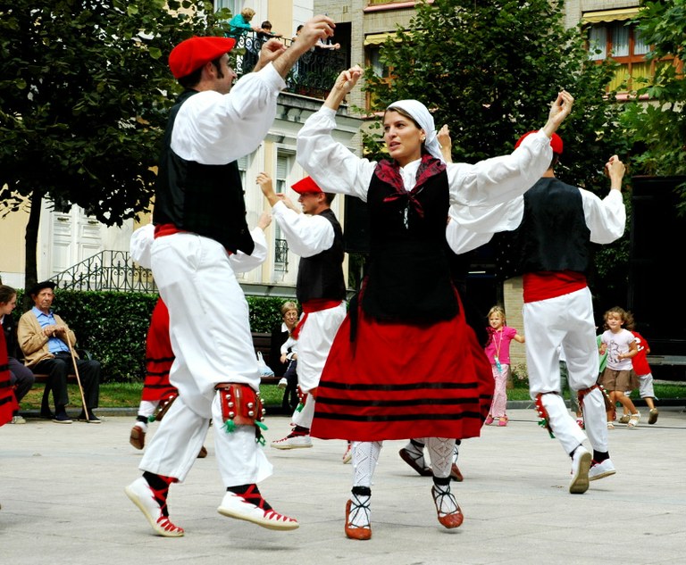 Dantza erakustaldiak Elkon, AEBtan Dantza erakustaldiak Elkon, AEBtan