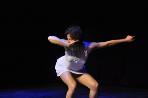 Dantza garaikide tailerra Andrea Anhaiarekin