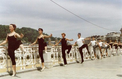 Dantza kalean, egun eta leku berria