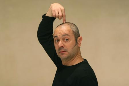 Dantza moderno eta garaikidearen azalpena Toni Jodarren eskutik