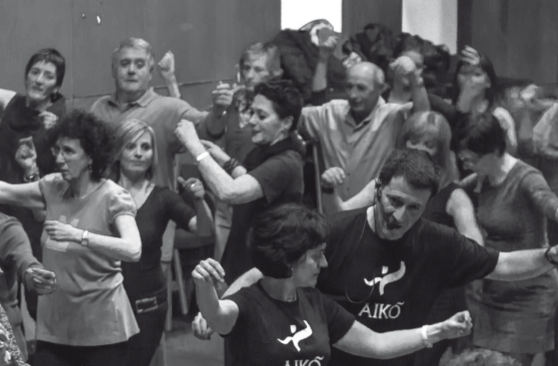 Dantza mugimenduaren pedagogia Aiko taldearekin