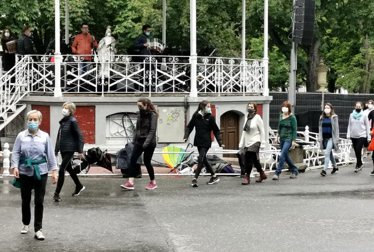 Dantza Plazan berriro ere martxan da Gasteizen