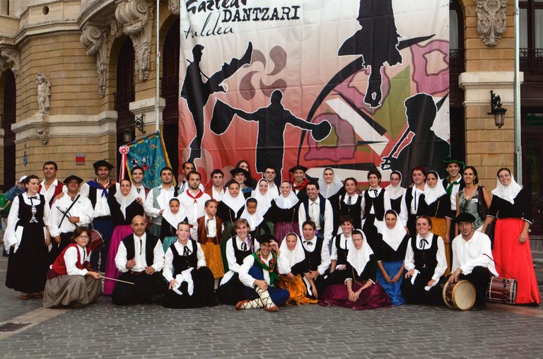Dantza Plazetan programa uztailaren amaierararte Bilbon Dantza Plazetan programa uztailaren amaierararte Bilbon