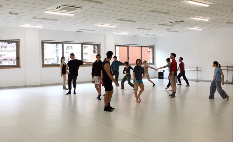 Gipuzkoako Dantzagunea Errenteriako egoitza berrian dago dagoeneko