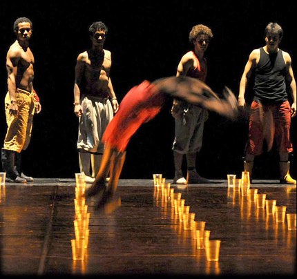 Dantzaldia 2010: Bilbo dantzari begira jarriko duen jaialdia