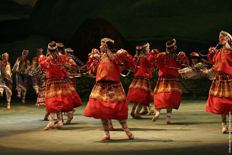 Dantzaldia 2013 Bilbon: Udaberriaren kontsakrazioa eta konstelazioak