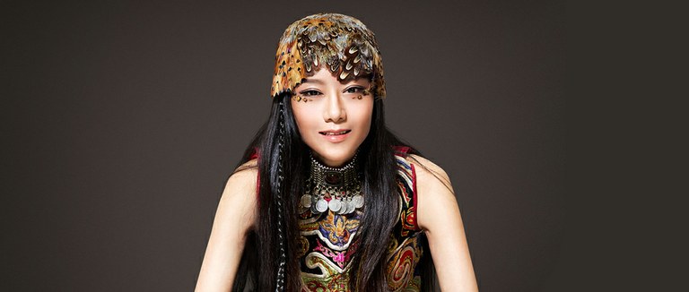 Yang Liping dantzari eta koreografo baitarrak idatzi du 2023ko Dantzaren Nazioarteko Eguneko mezua 