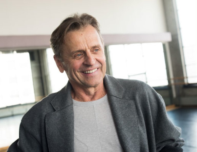 Mikhail Baryshnikov dantzari letoniarrak idatzi du 2025eko Dantzaren Nazioarteko Eguneko Mezua
