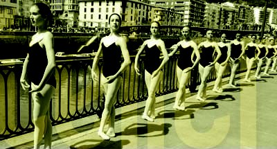 Dantzariak Durangon Dantzaren Nazioarteko egunean