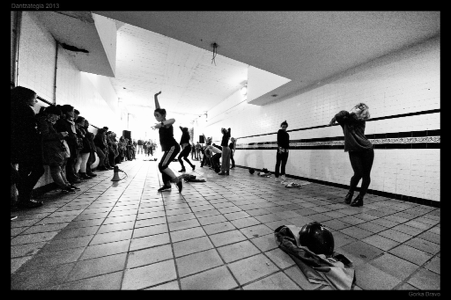 Dantzategia 2.0 auzoarekin dantzatzen