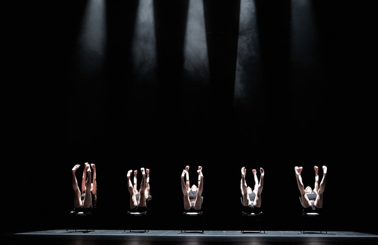 Dantzaz Argeleko Dantza Garaikidearen Festibalean