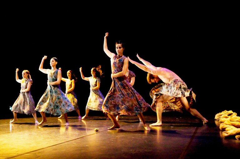 Dantzaz elkartearen hautaketa froga Dantzaz elkartearen hautaketa froga