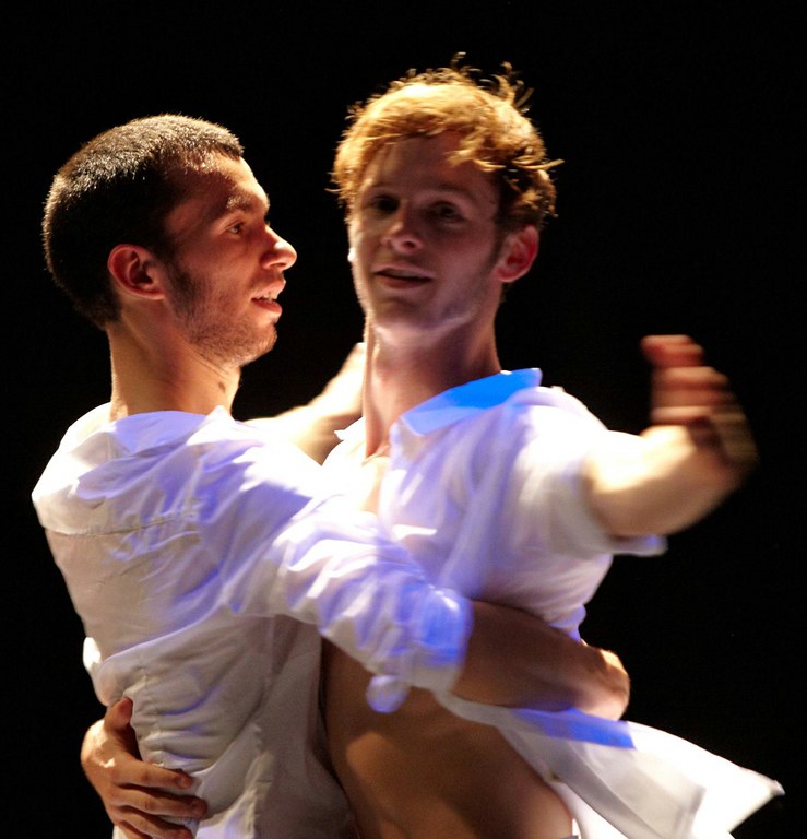 Dantzaz Konpainiak udazkeneko bere bi hitzorduak aurkeztu ditu