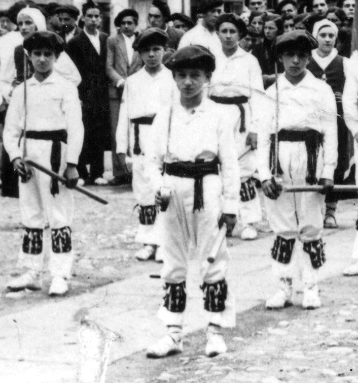 Durangoko dantzarien argazkiak Durangoko dantzarien argazkiak