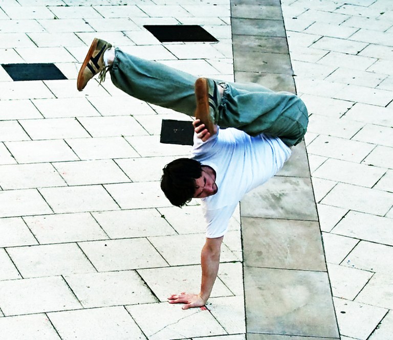 Dantza sustatzeko diru-laguntzen 2010eko deialdia Dantza sustatzeko diru-laguntzen 2010eko deialdia