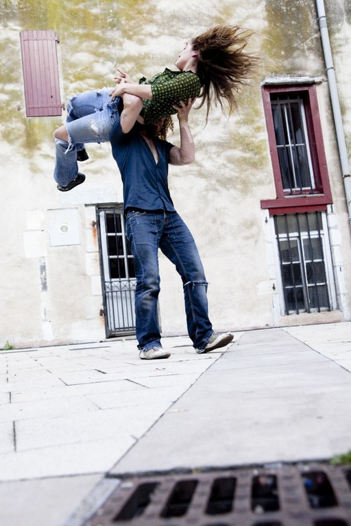Erakusketa ibilitaria Dantza Hirianen eskutik Leioan Erakusketa ibilitaria Dantza Hirianen eskutik Leioan