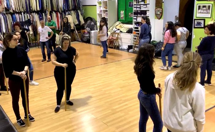Barakaldoko Erreka Ortu taldea geldirik lokal berriaren zain