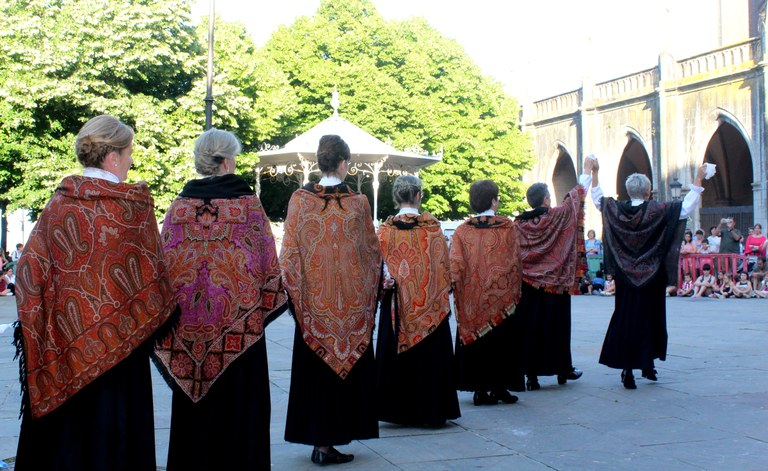 Zortzi omendu izango dira BDBren III. Dantza tradizionalaren Esker Onak ekitaldian