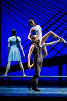"Eugene Onegin" San Petersburgoko Eifman Ballet-en eskutik "Eugene Onegin" San Petersburgoko Eifman Ballet-en eskutik