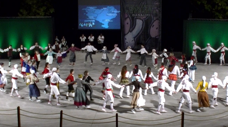 Egokituta eta murriztuta ospatuko da Euskal Herriko Dantza Agerketa