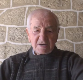 Ezpata-dantzan "Gora ta gora Euzkadi" abestearren kuartelera