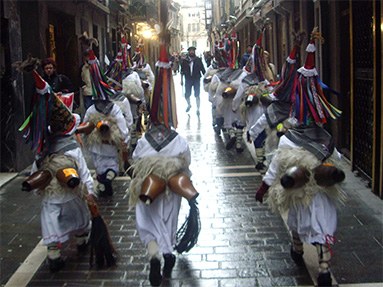 Folk Lore jaialdia 2011 Iruñea eta Uharten