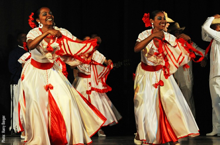 Kuba eta Swazilandia Folklore Bizian jaialdian