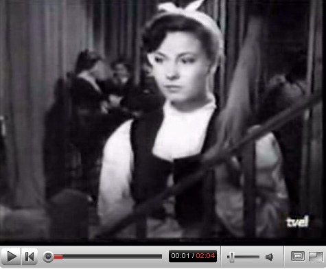 Agintariena bandera espainolarekin dantzatzen zenekoa