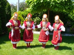 Gauargi: gaztetxoenen nazioarteko folklore jaialdia