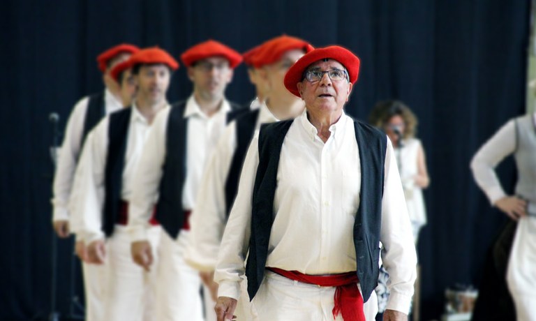 Gregorio Urionaguena eta Pedro Maria Lezameta dantzari geldiezinak hil dira