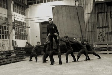  Itsas lapurrak ikuskizun berria prestatzen ari da Haatik