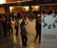 Herrixa Dantzan abiatu da Elgetako Kafe Antzokian Herrixa Dantzan abiatu da Elgetako Kafe Antzokian